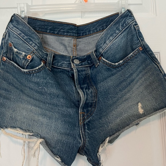 Levi Jean shorts - Picture 1 of 3